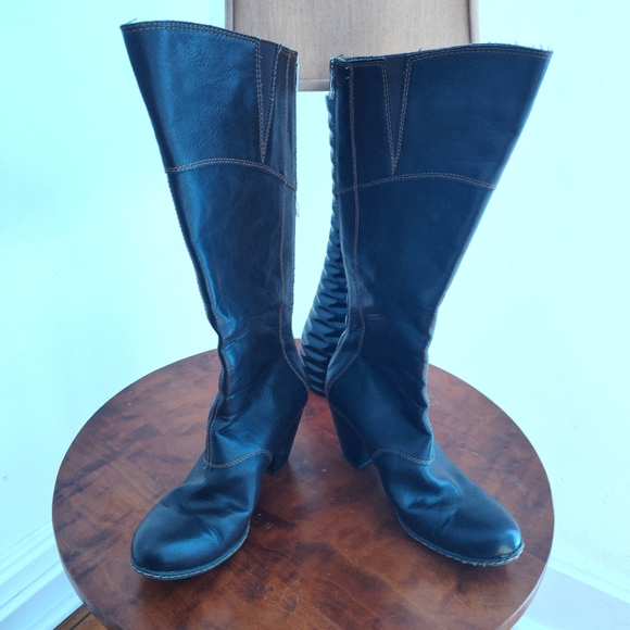 BOC brown Spanya heeled knee length boots - Picture 2 of 6